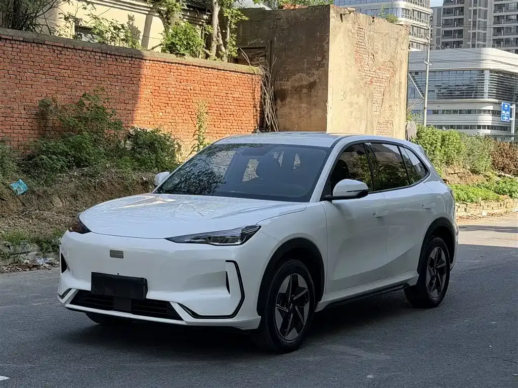 Geely Galaxy E5 — фото 1