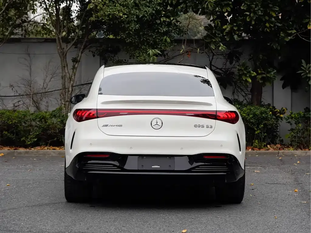 Mercedes-Benz EQS AMG — фото 4