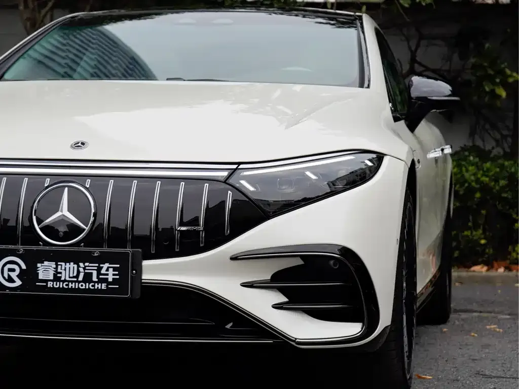 Mercedes-Benz EQS AMG — фото 6
