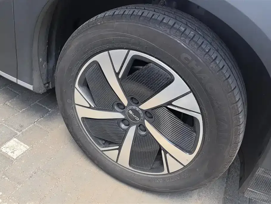BYD Hiace 05 EV — фото 10