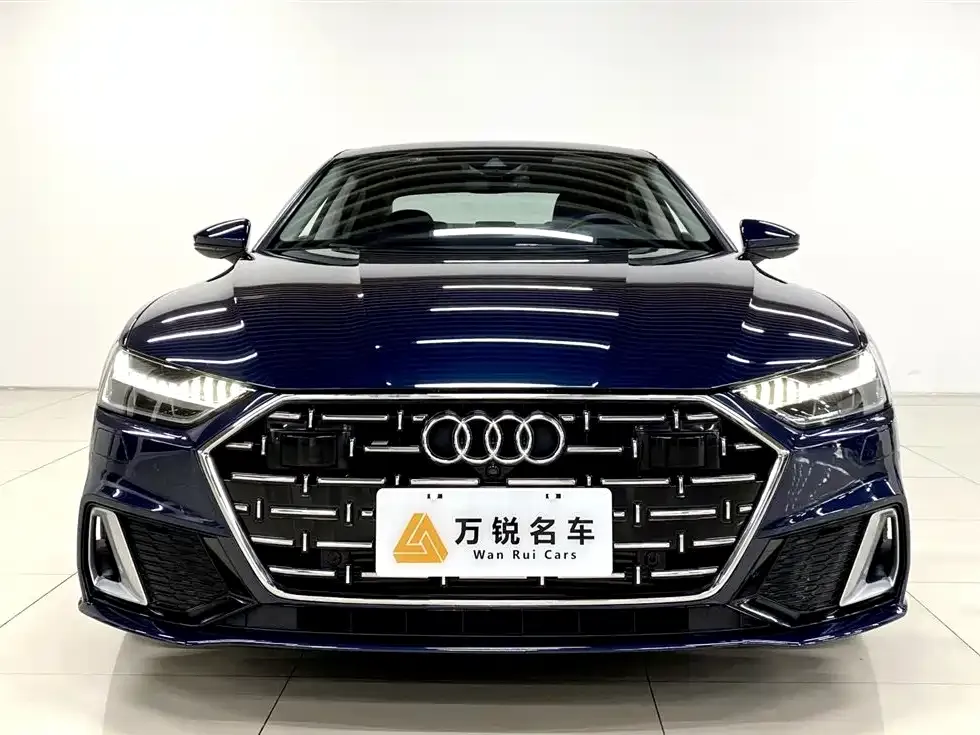 Audi A7L — фото 2