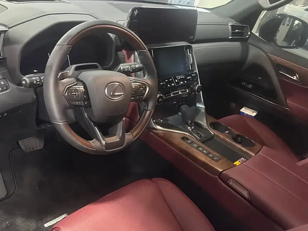 Lexus LX — фото 5