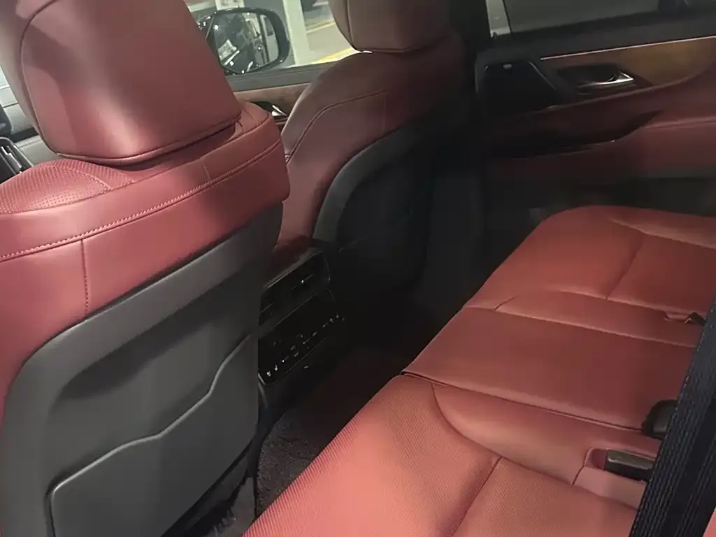 Lexus LX — фото 3