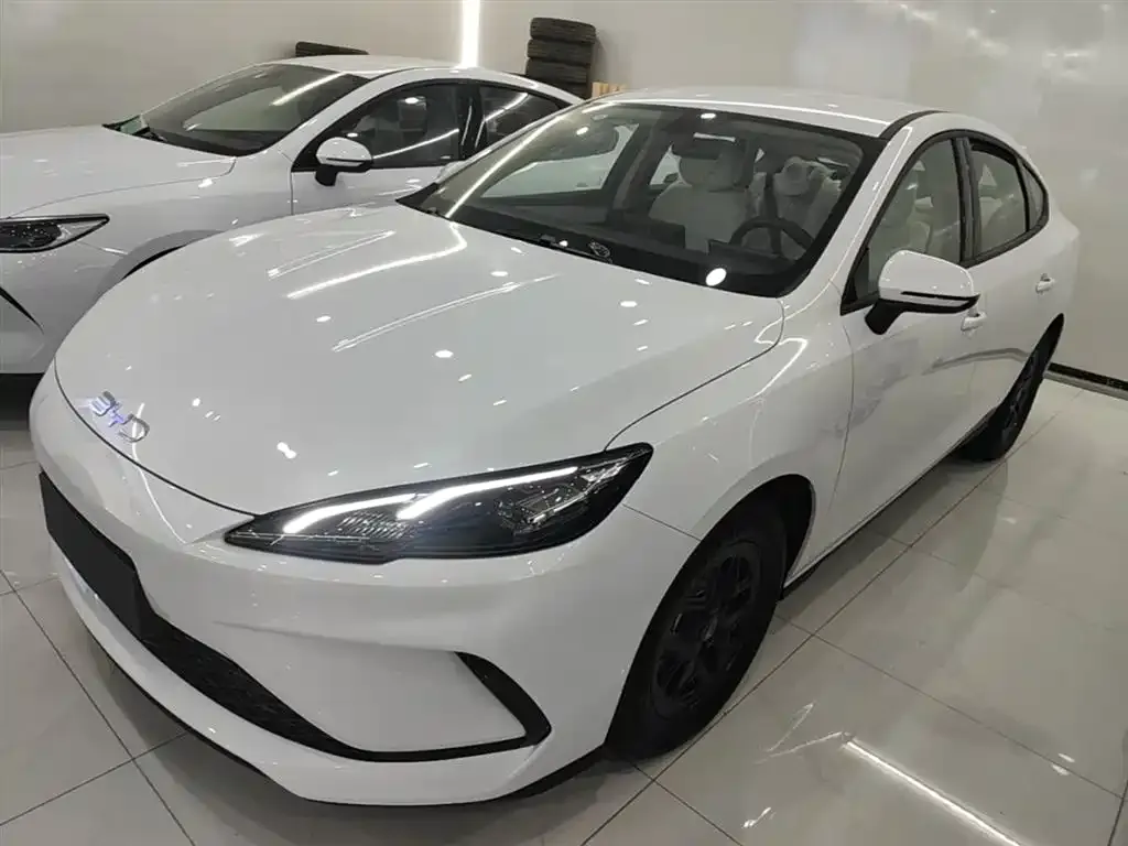 BYD Seal 05 DM-i — фото 1