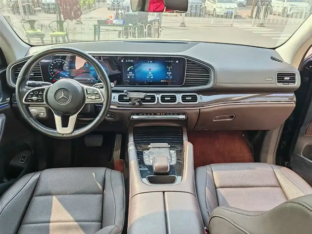 Mercedes-Benz GLE — фото 9