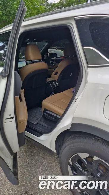 Kia Sorento — фото 6