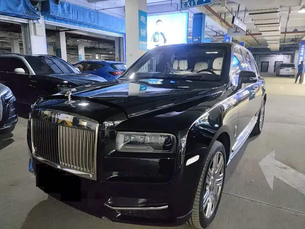Rolls-Royce Cullinan — фото 1
