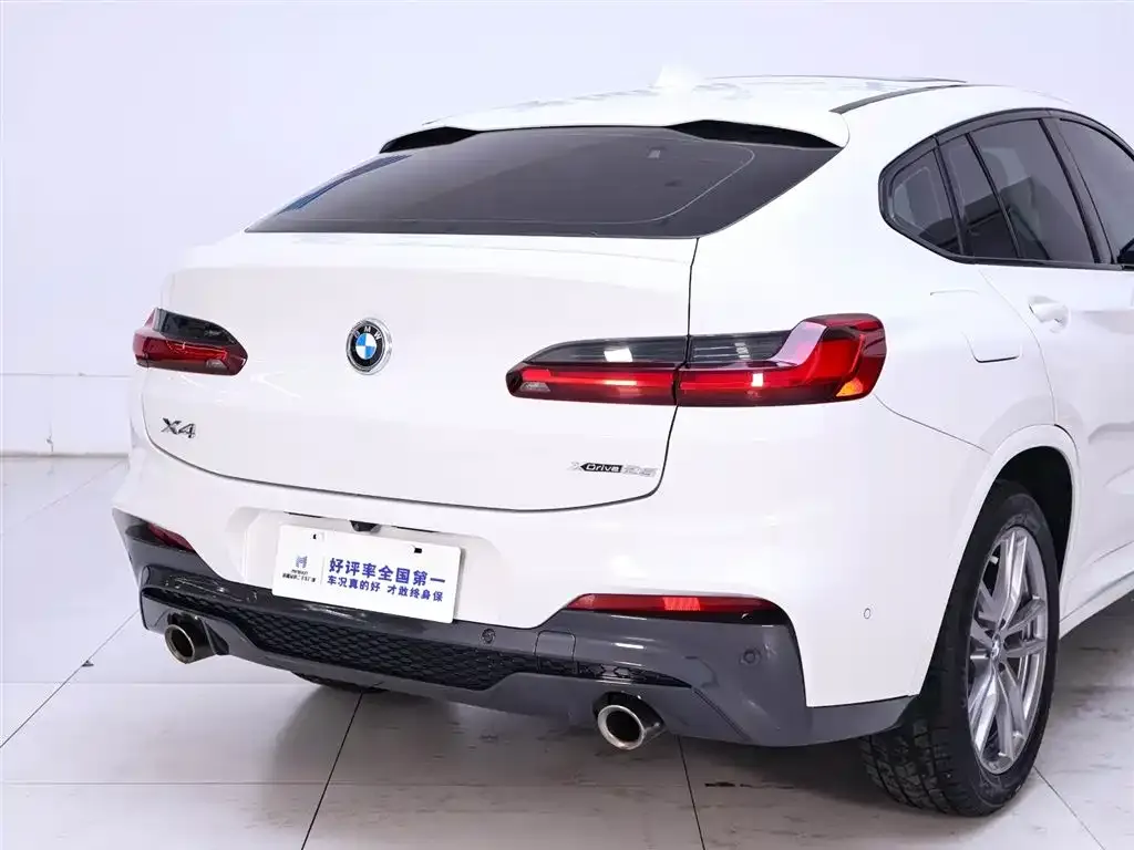 BMW X4 — фото 4