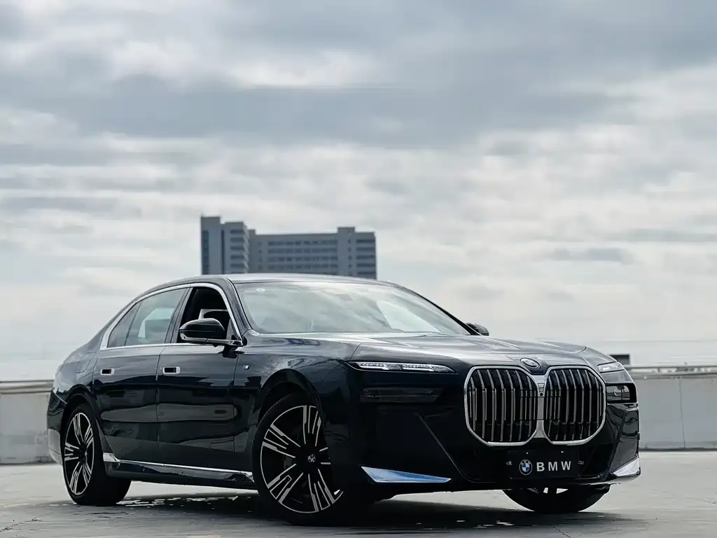 BMW 7 Series — фото 4