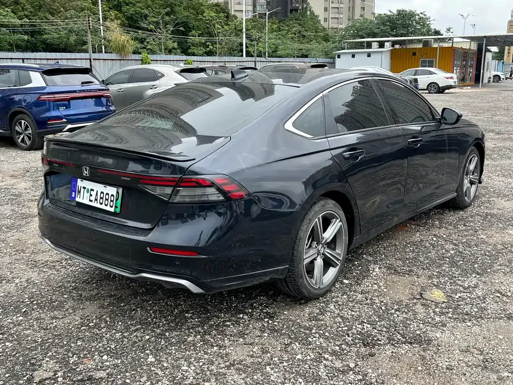 Honda Accord New Energy — фото 10