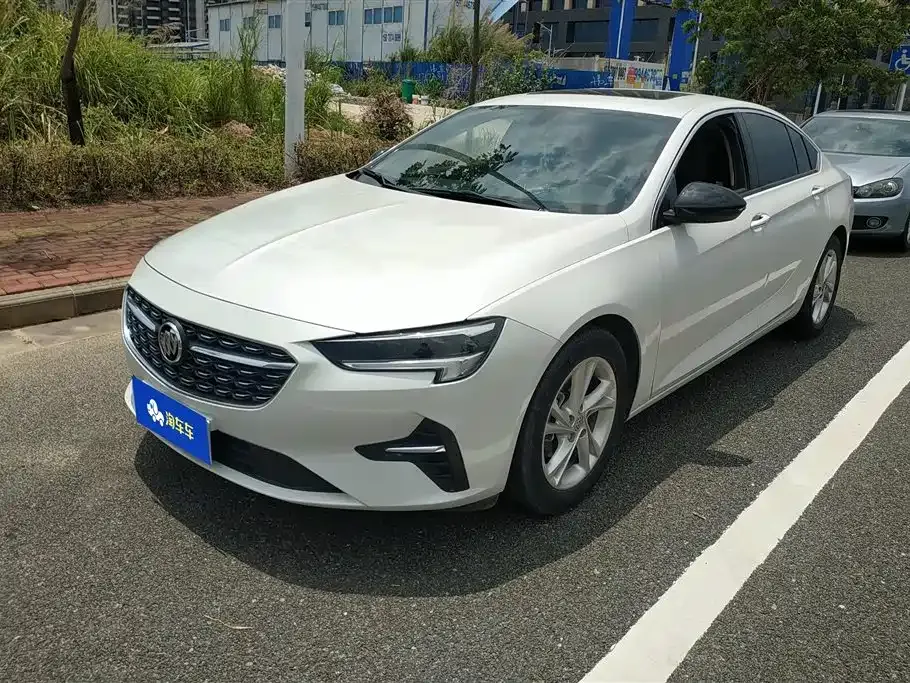 Buick Regal — фото 1