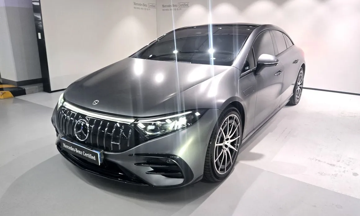 Mercedes-Benz EQS — фото 1