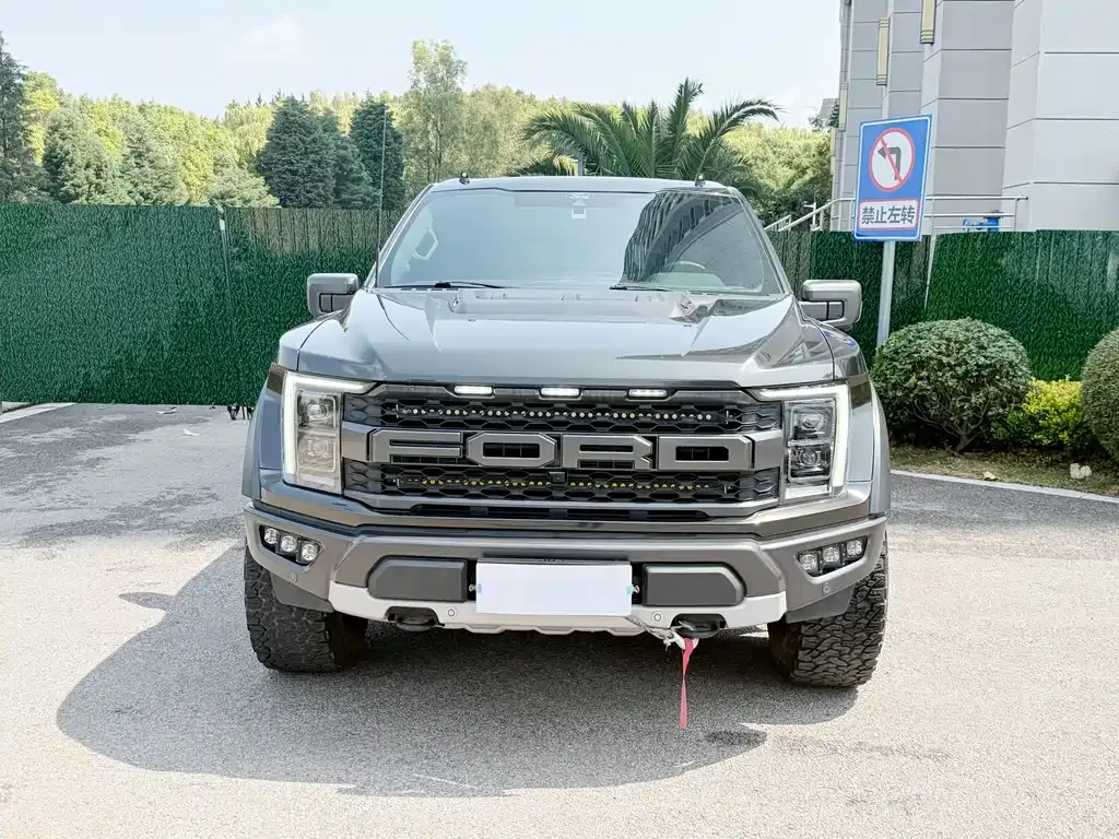 Ford F-150 Raptor — фото 9