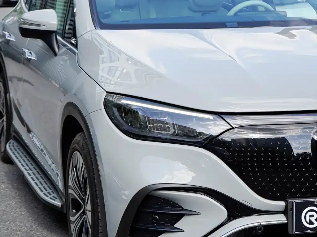 Mercedes-Benz EQE SUV — фото 9