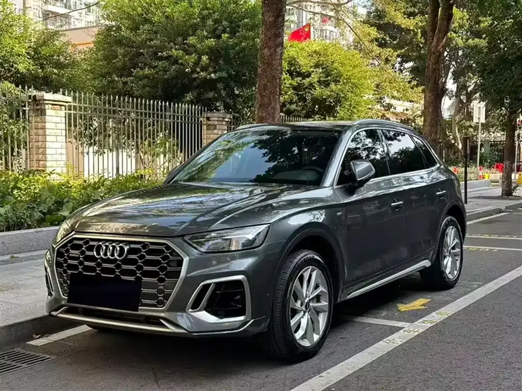 Audi Q5L — фото 6