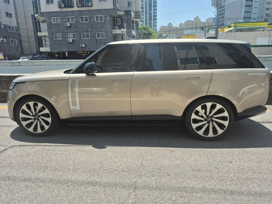 Land Rover Range Rover — фото 1