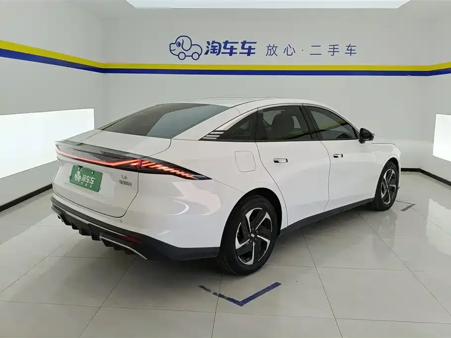 Geely Galaxy L6 — фото 2