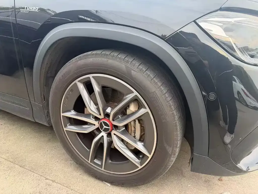 Mercedes-Benz GLA AMG — фото 2
