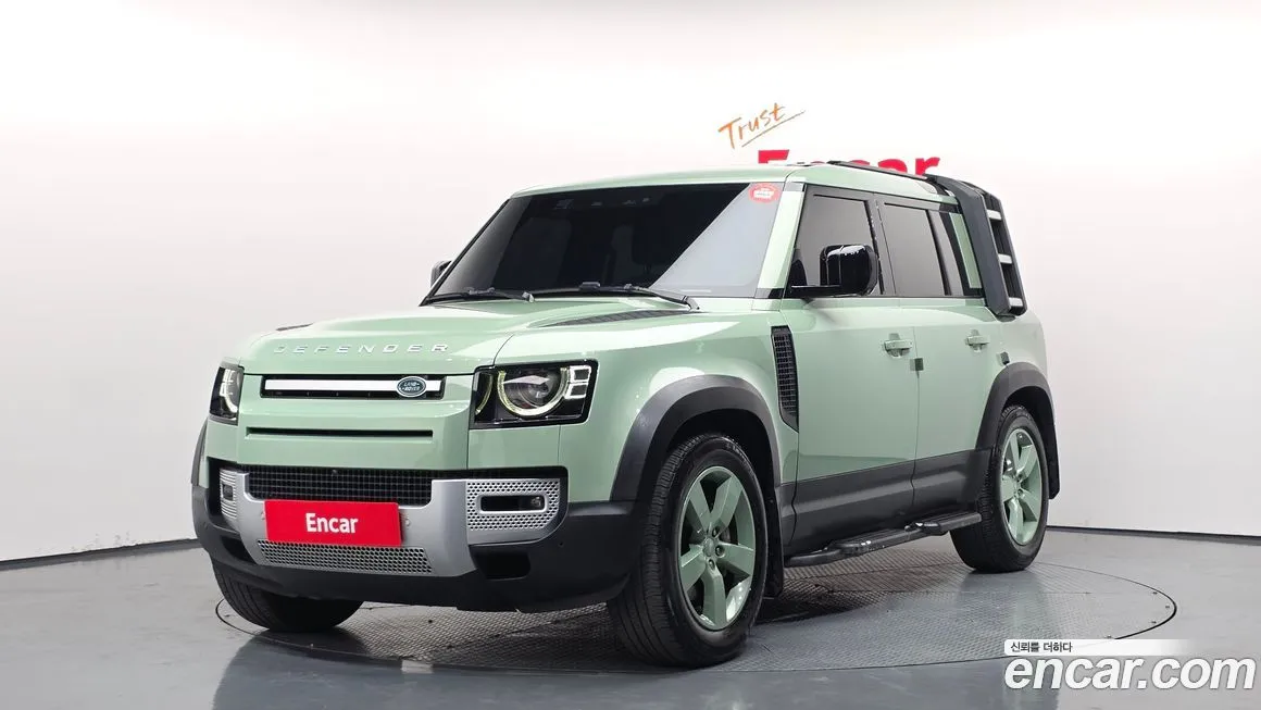 Land Rover Defender — фото 1