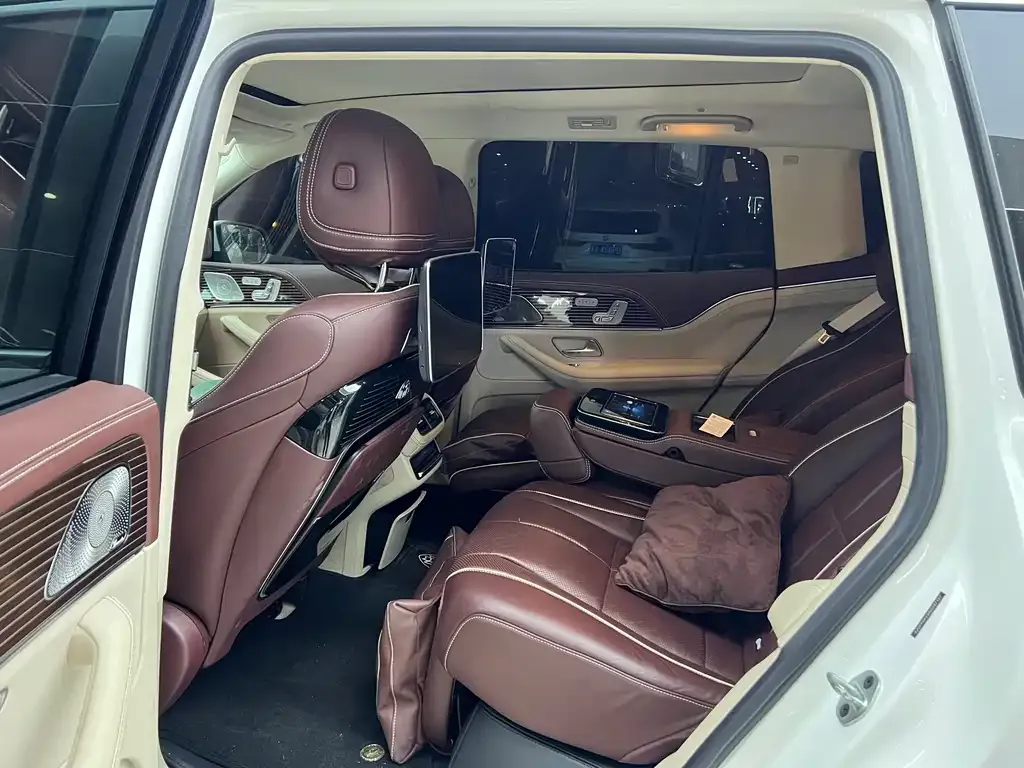 Mercedes-Benz GLS — фото 10