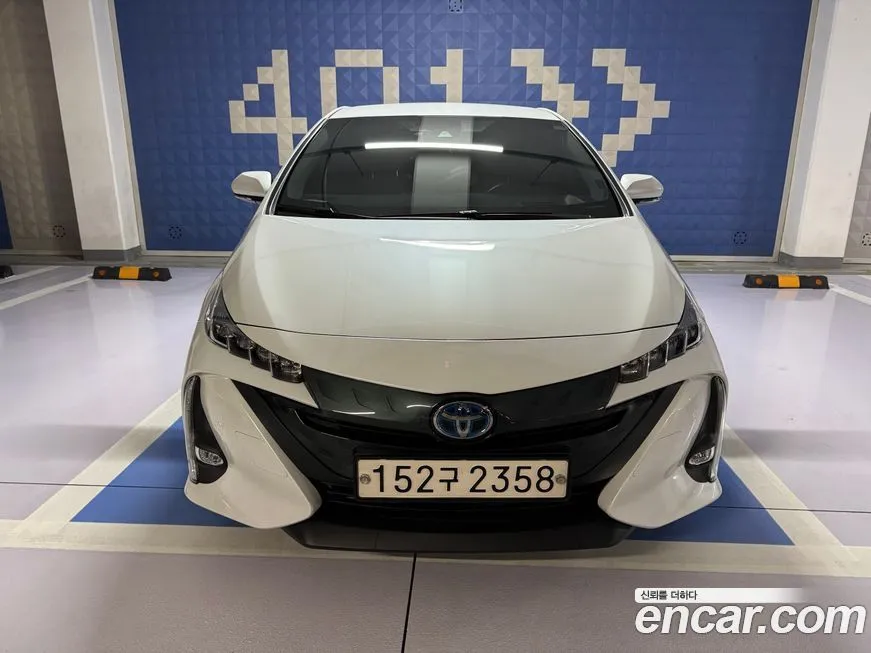 Toyota Prius — фото 1
