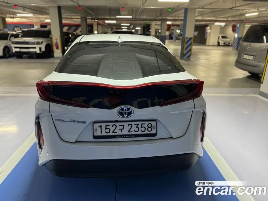 Toyota Prius — фото 9