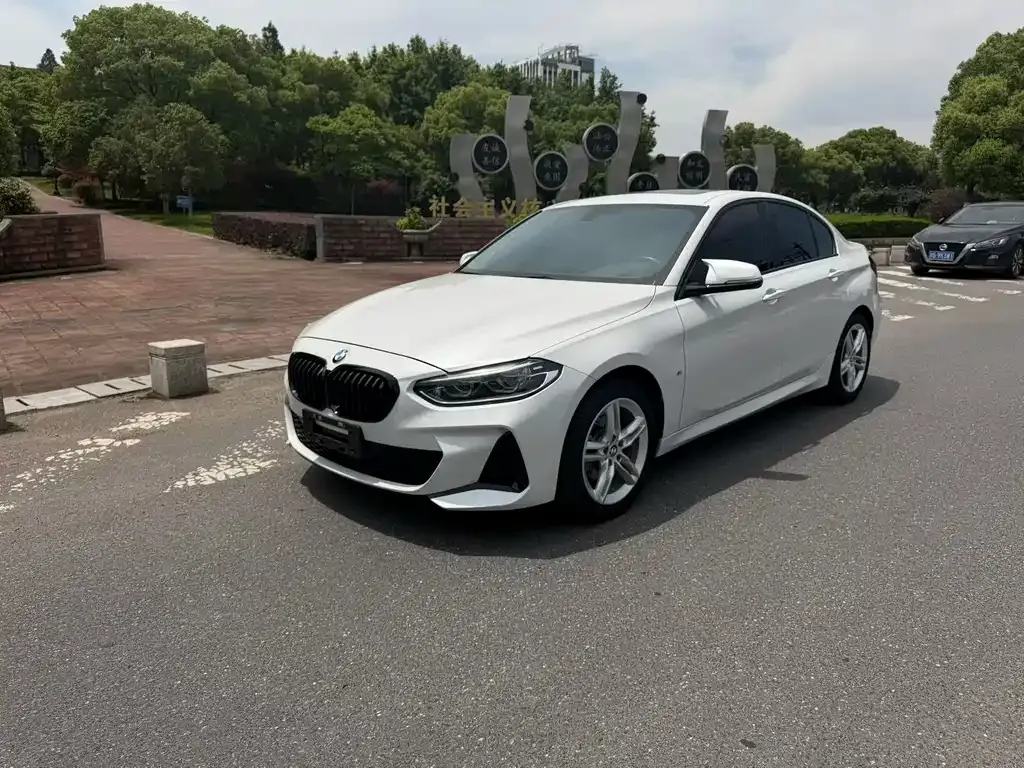 BMW 1 Series — фото 1