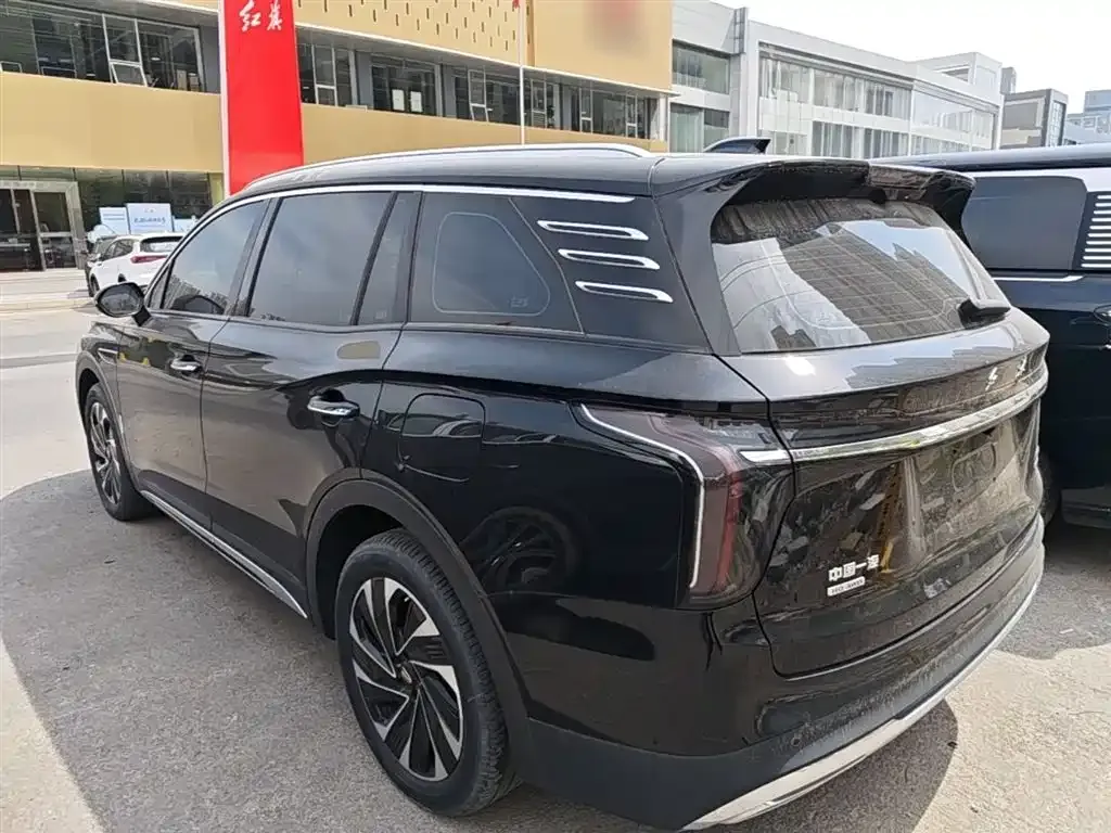 Hongqi HS7 PHEV — фото 7