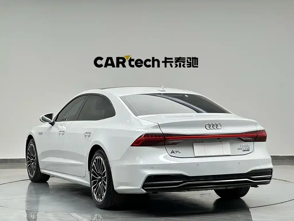 Audi A7L — фото 5