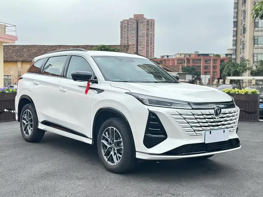 Changan CS75 PLUS — фото 3