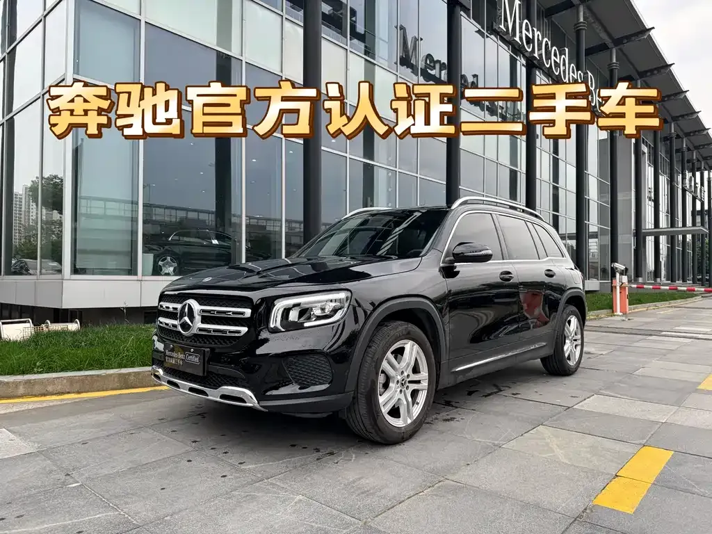 Mercedes-Benz GLB — фото 1