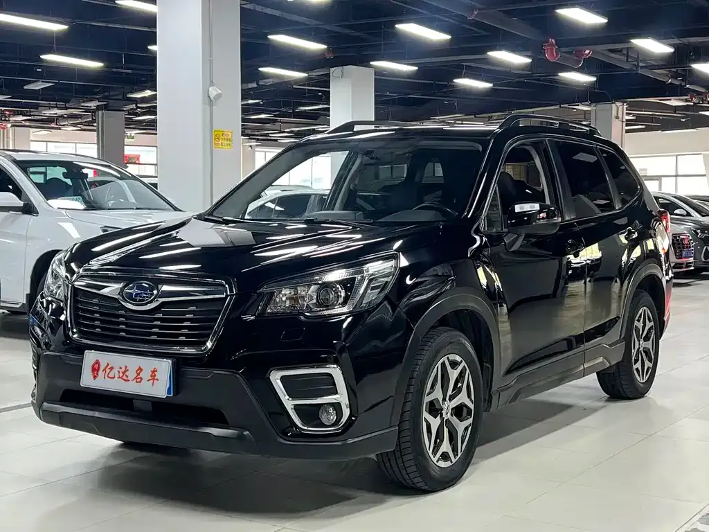 Subaru Forester — фото 1