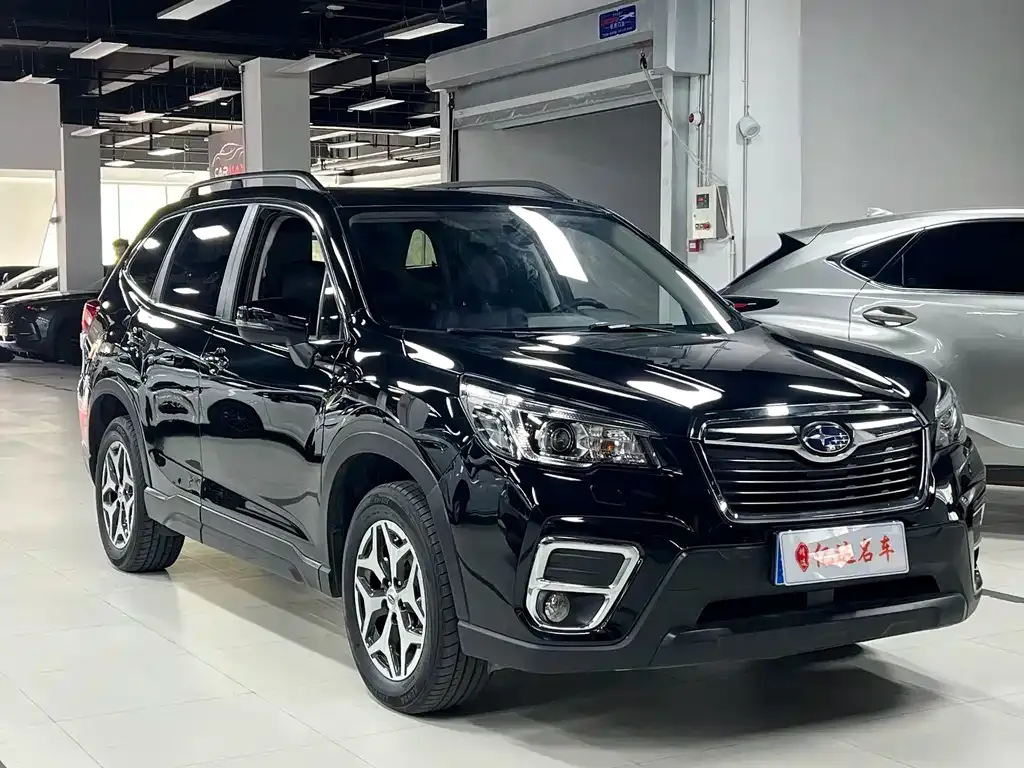 Subaru Forester — фото 8