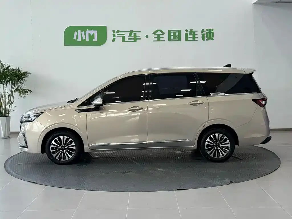 Wuling Jiachen — фото 6