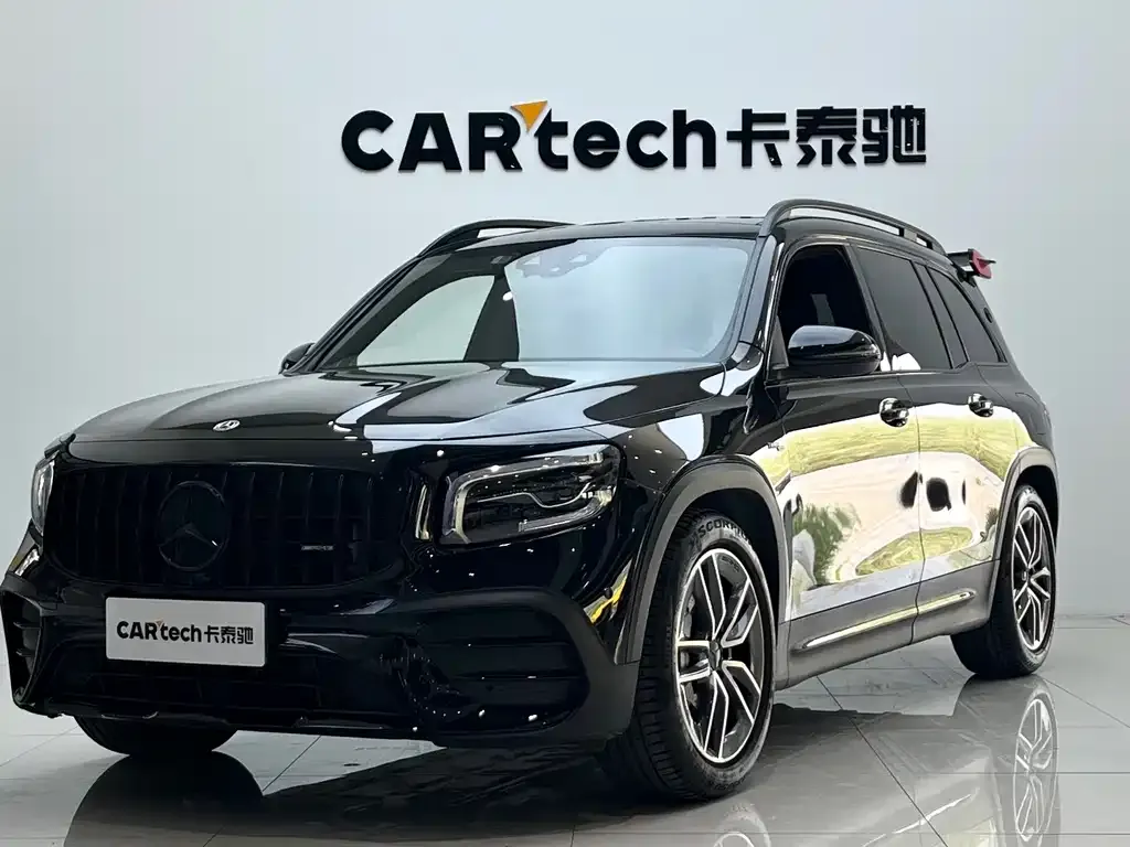 Mercedes-Benz GLB AMG — фото 1