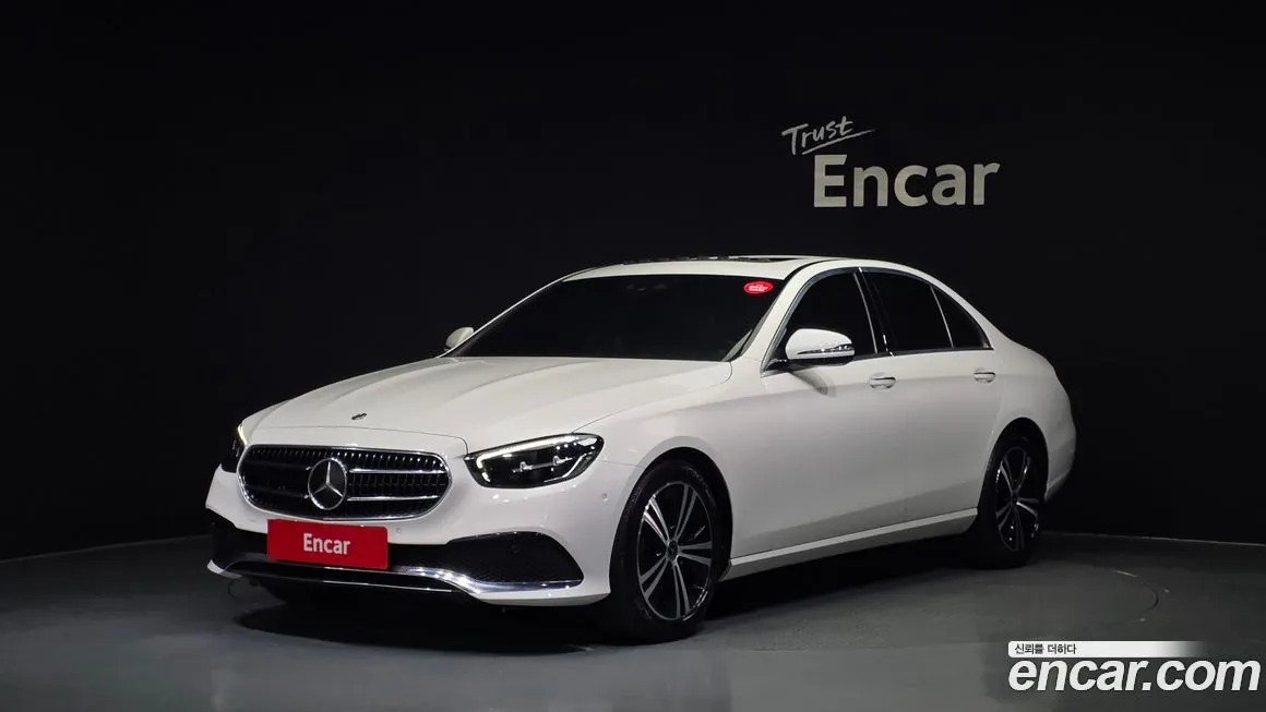 Mercedes-Benz E-Class — фото 1
