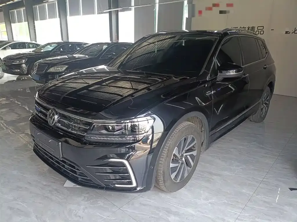 Volkswagen Tiguan L New Energy — фото 1