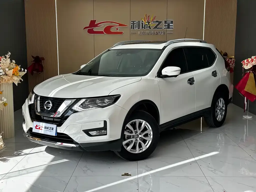 Nissan X-Trail — фото 1