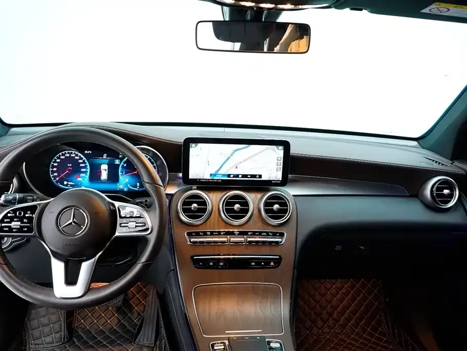 Mercedes-Benz GLC — фото 10