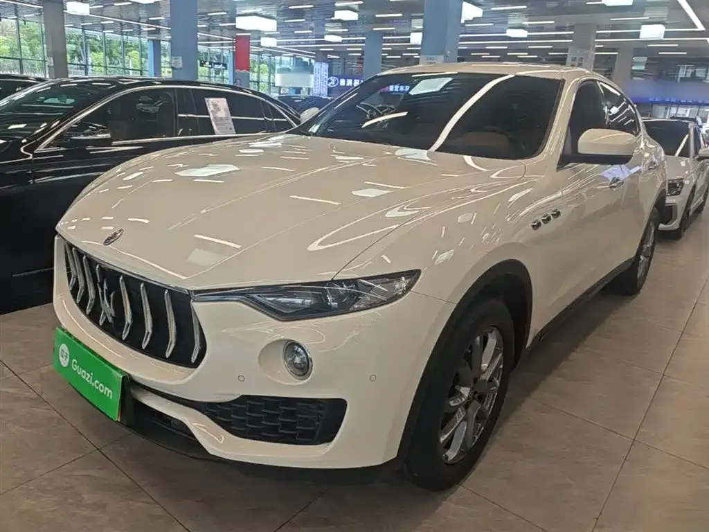 Maserati Levante — фото 4