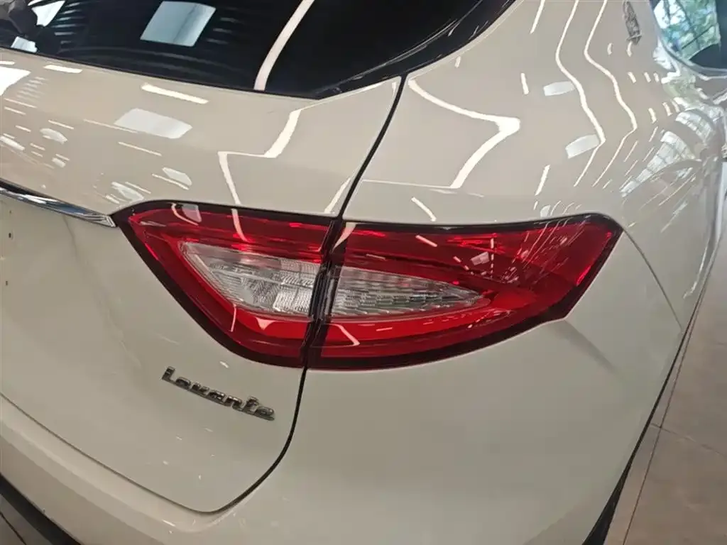 Maserati Levante — фото 7