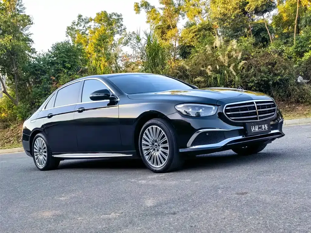 Mercedes-Benz E-Class — фото 4