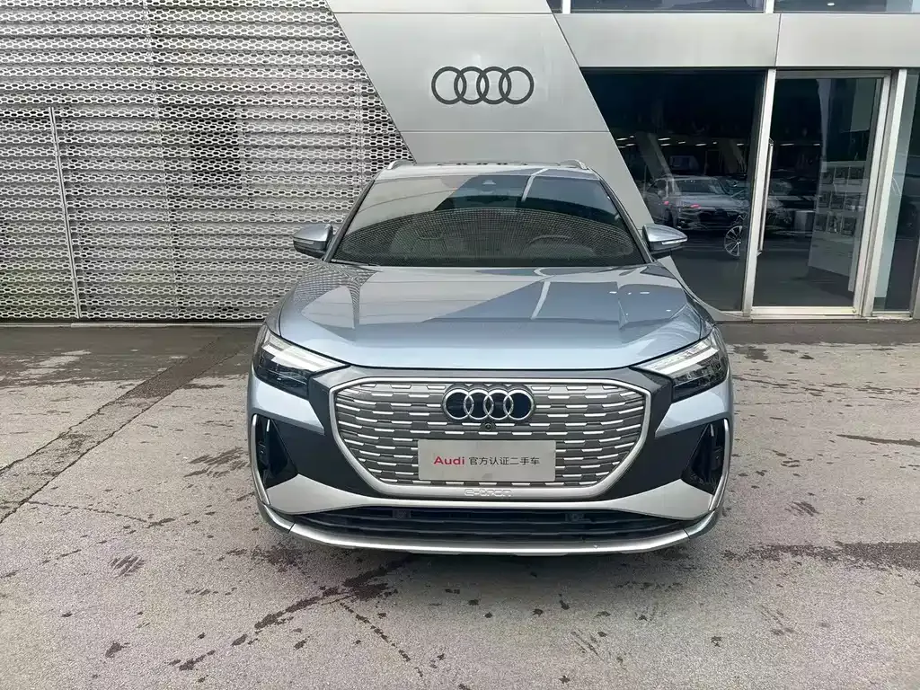 Audi Q4 e-tron — фото 5