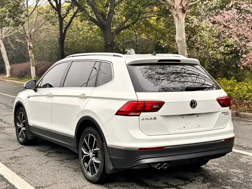 Volkswagen Tiguan L — фото 3