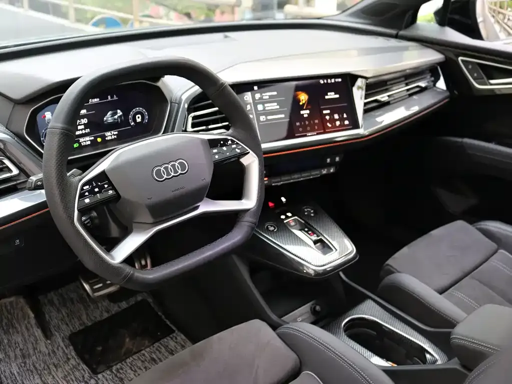 Audi Q4 e-tron — фото 8