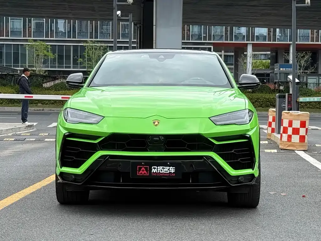 Lamborghini Urus — фото 8