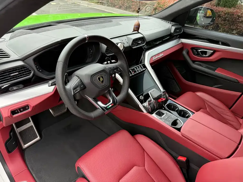 Lamborghini Urus — фото 7