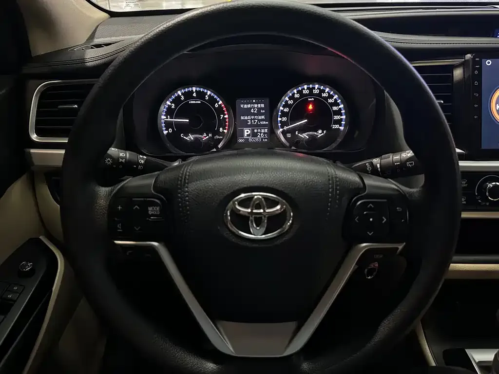 Toyota Highlander — фото 2