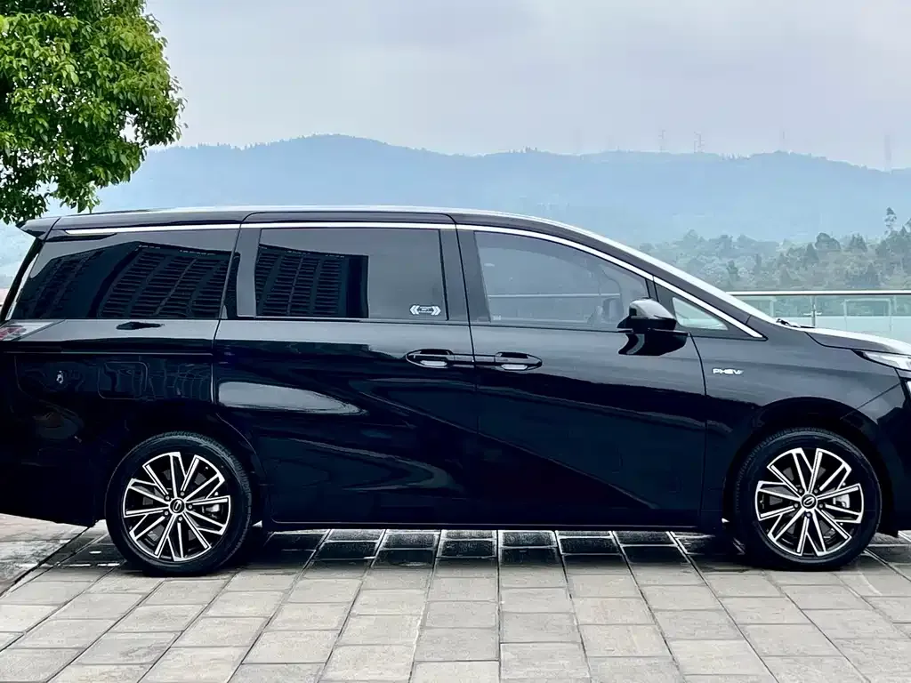 GAC Motor Trumpchi E8 — фото 2