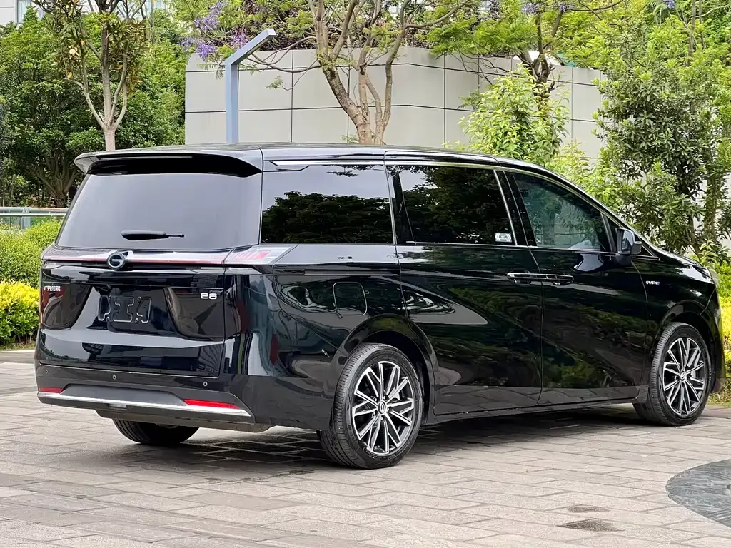 GAC Motor Trumpchi E8 — фото 8